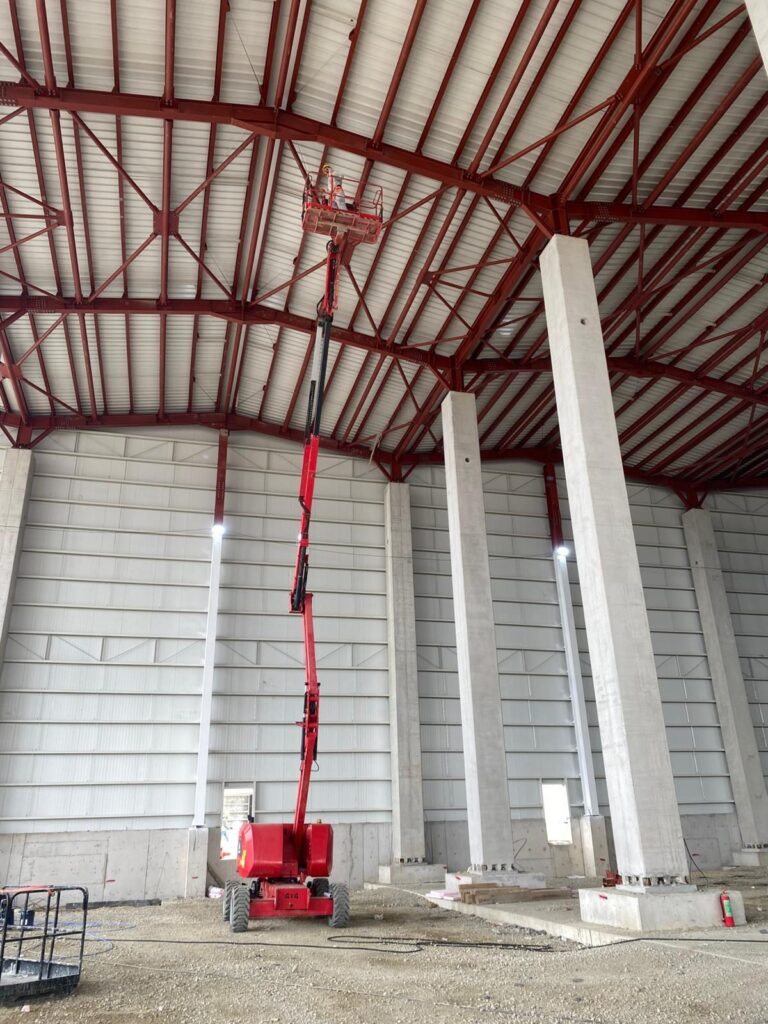 Hangar çelik kolonlarında boya uygulaması